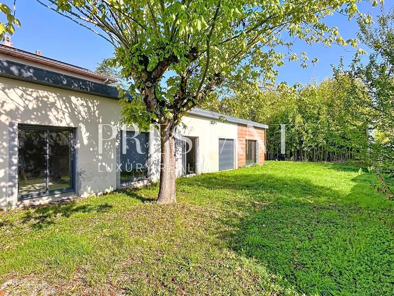 Maison - 140 m² - 5 pièces