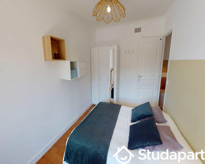 Chambre - 80 m² - 1 pièce