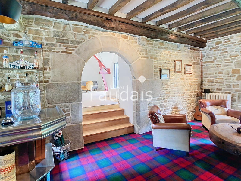 Propriété - 450 m² - 10 pièces