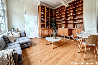 Maison - 341 m² - 9 pièces