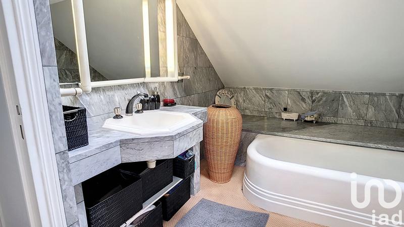 Maison de ville - 150 m² - 7 pièces