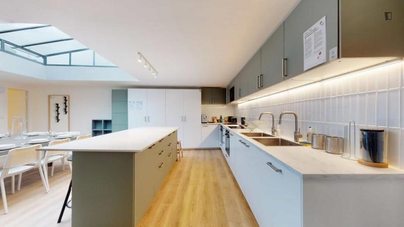 Chambre - 16 m² - 15 pièces