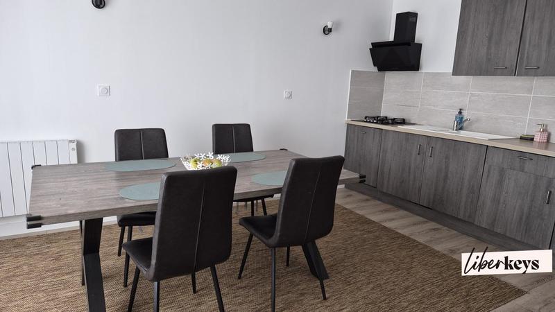 Maison en pierre - 88 m² - 4 pièces