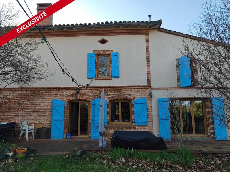 Maison - 261 m² - 9 pièces