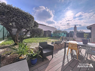 Maison - 95 m² - 5 pièces