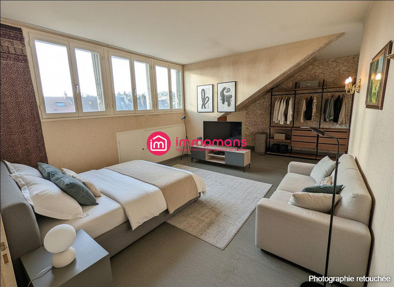 Maison traditionnelle - 147 m² - 7 pièces