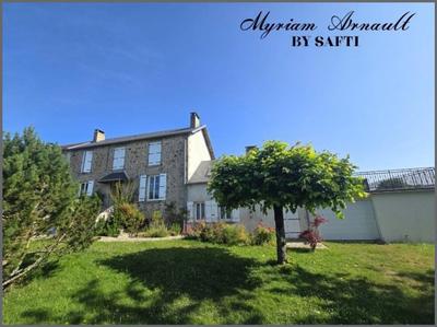 Maison - 189 m² - 9 pièces