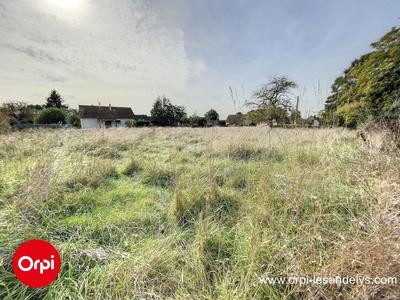 Terrain constructible - 1 026 m²