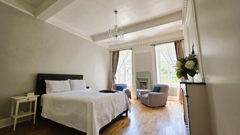 Maison - 450 m² - 17 pièces