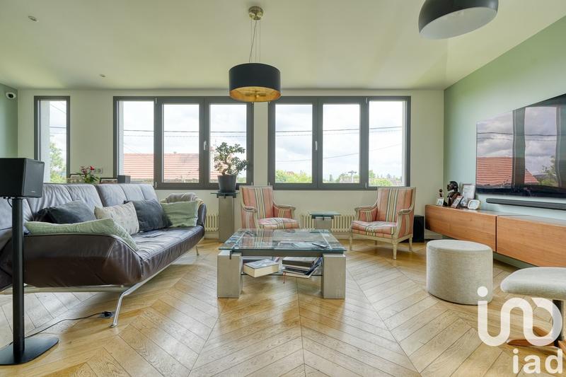 Maison - 200 m² - 8 pièces