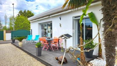 Maison - 99 m² - 4 pièces