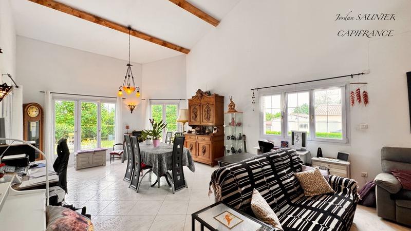 Villa - 273 m² - 7 pièces