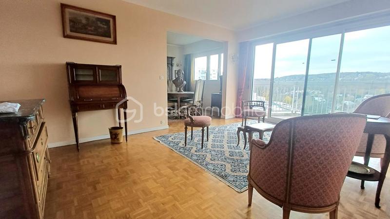 Appartement - 95 m² - 5 pièces