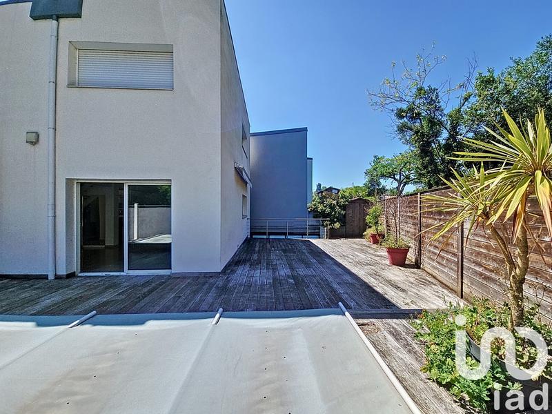 Maison - 200 m² - 7 pièces