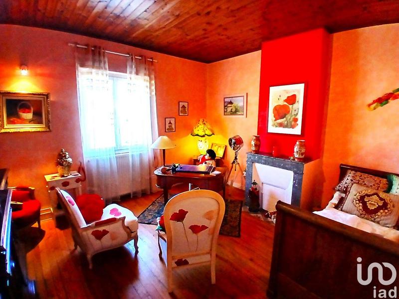 Maison - 240 m² - 6 pièces