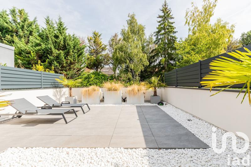 Maison - 180 m² - 5 pièces