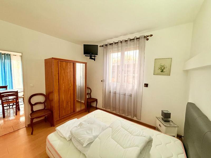 Maison - 250 m² - 10 pièces