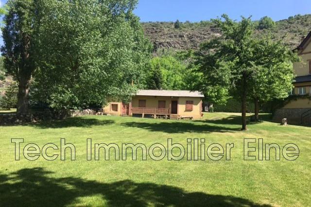 Demeure - 1 100 m² - 16 pièces