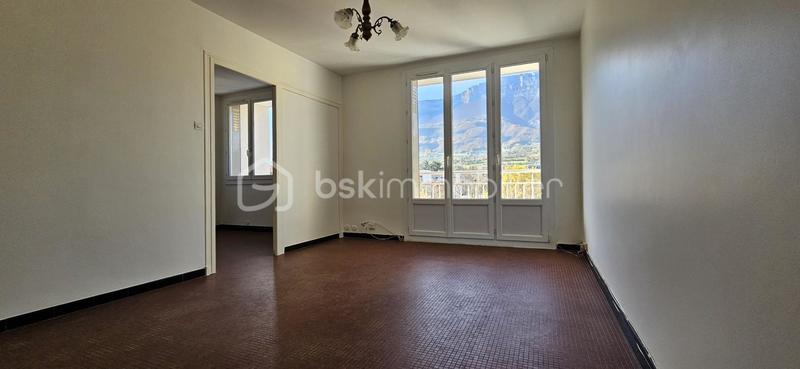 Appartement - 70 m² - 4 pièces