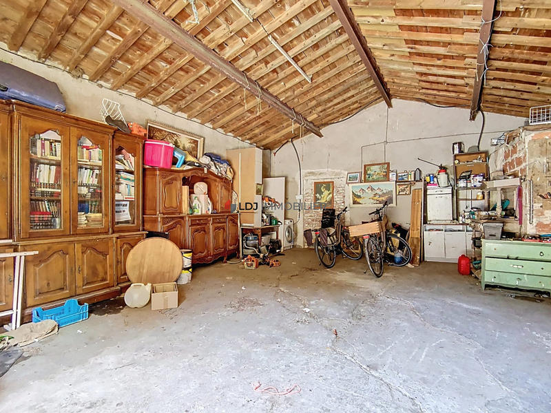 Maison - 350 m² - 12 pièces