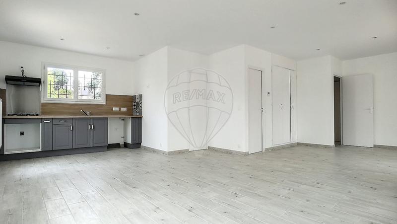 Maison - 94 m² - 4 pièces