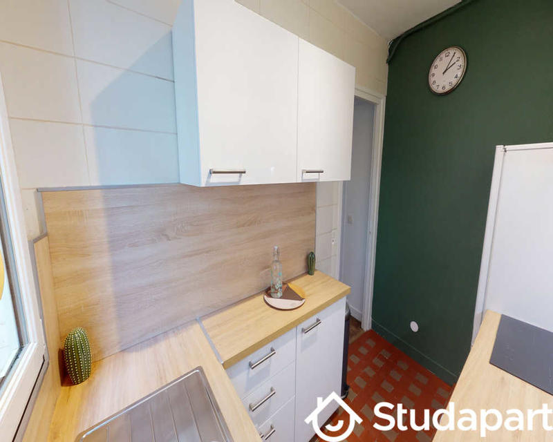 Chambre - 70 m² - 1 pièce