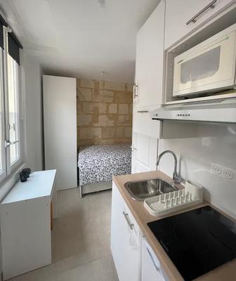 Studio - 10 m² - 1 pièce