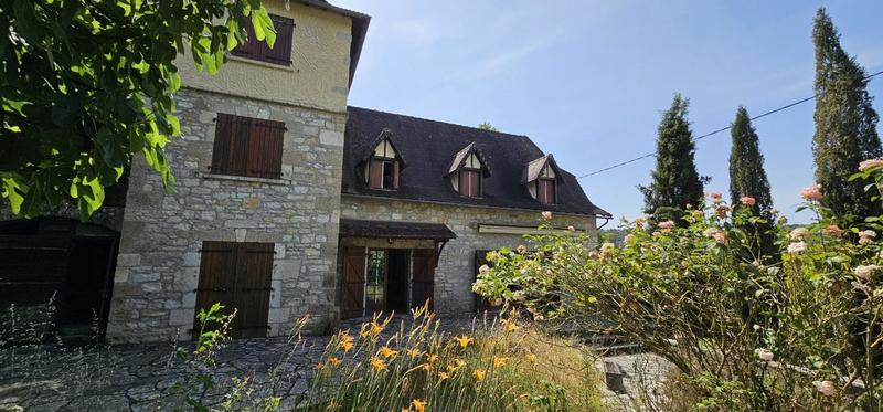 Maison en pierre - 162 m² - 5 pièces