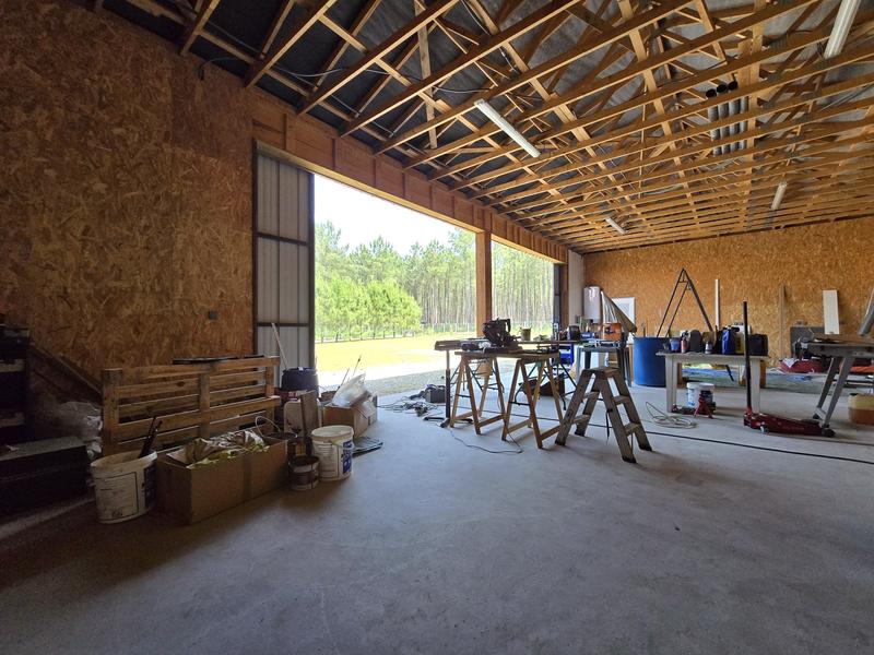 Local d'activités - 245 m²