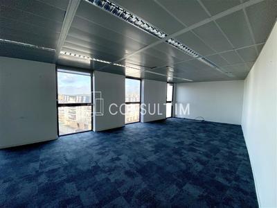 Bureau - 639 m²