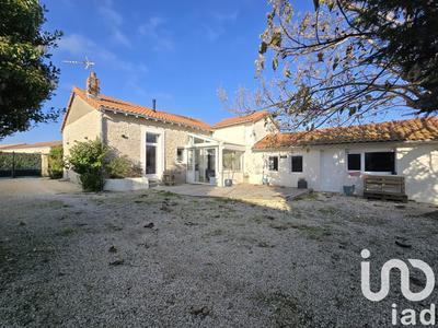 Maison - 95 m² - 4 pièces