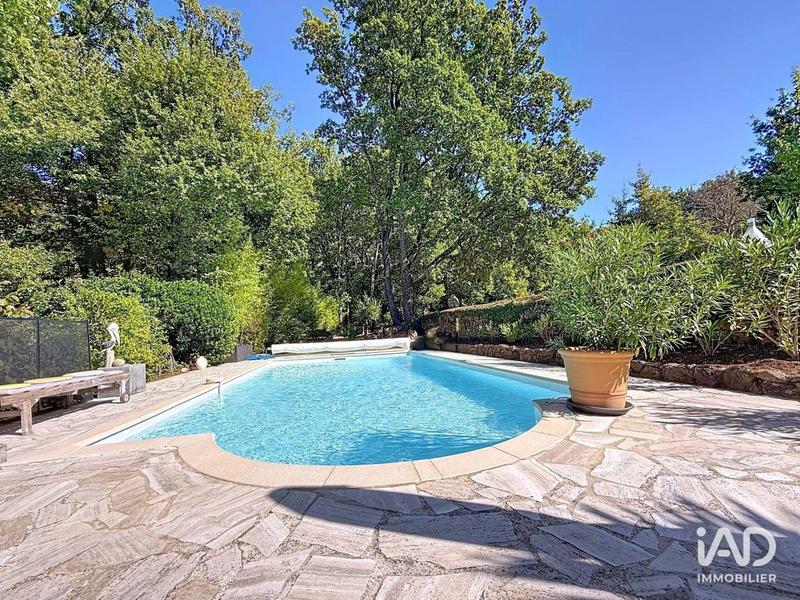 Maison - 160 m² - 5 pièces