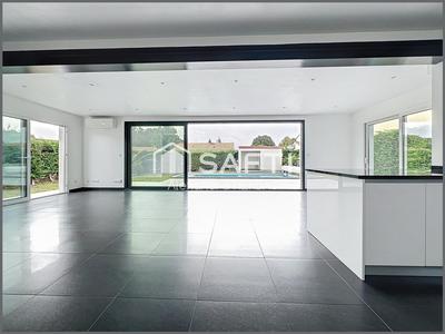 Maison - 135 m² - 5 pièces