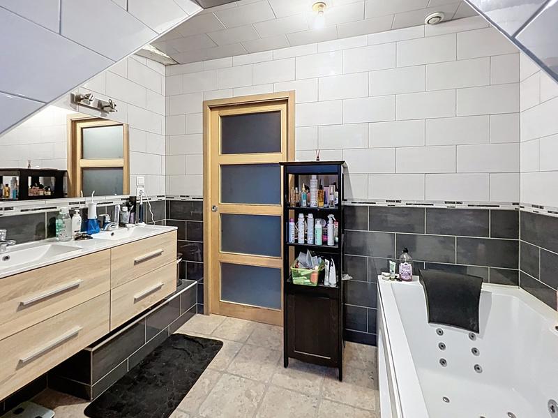 Maison ancienne - 138 m² - 6 pièces