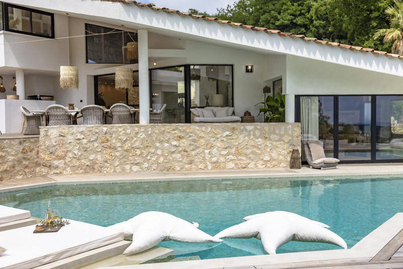 Villa - 260 m² - 6 pièces