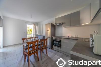 Chambre - 11 m² - 1 pièce