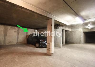 Parking / Garage - 10 m²