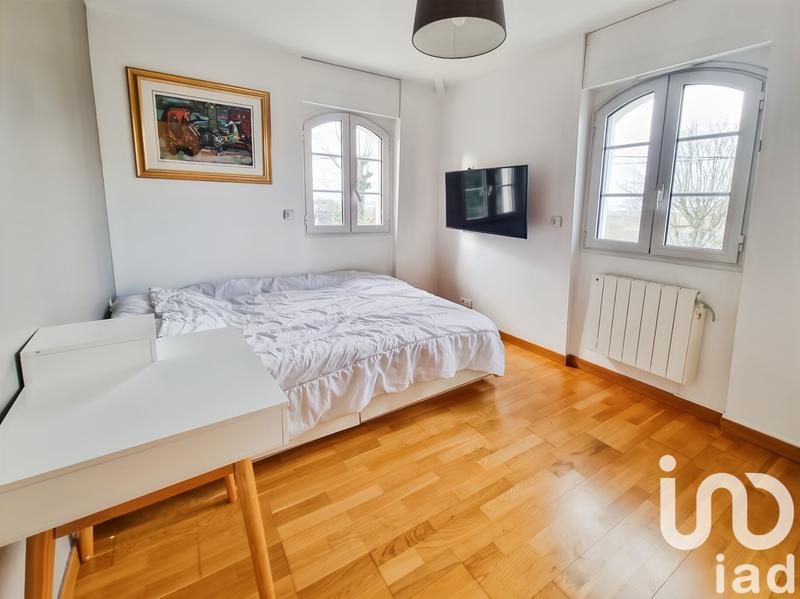 Maison - 230 m² - 9 pièces