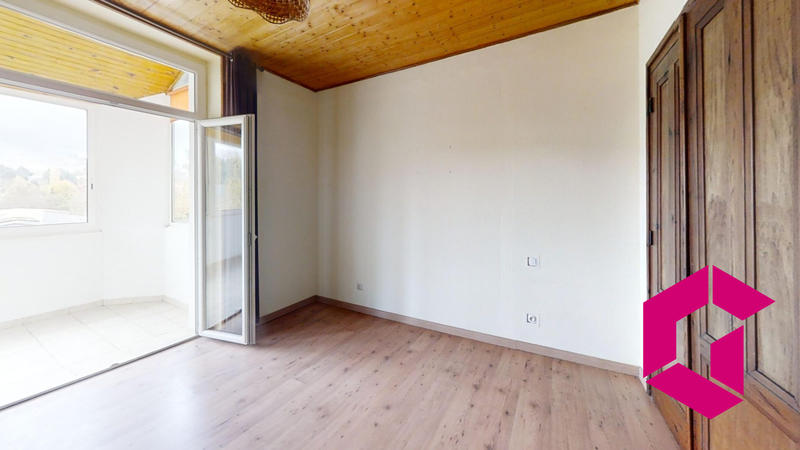 Maison traditionnelle - 138 m² - 9 pièces