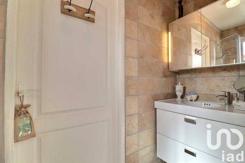 Maison - 196 m² - 7 pièces