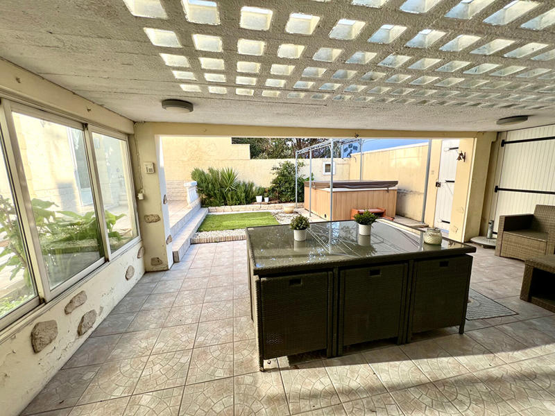 Maison - 140 m² - 8 pièces