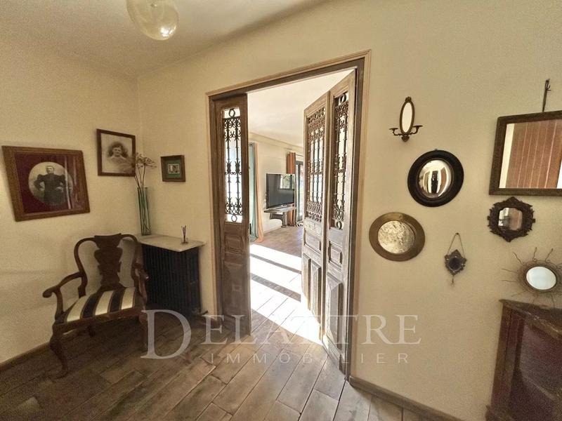 Villa - 230 m² - 10 pièces