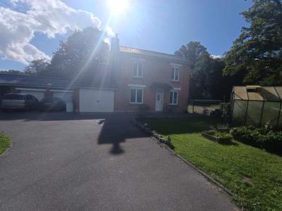 Maison - 140 m² - 5 pièces