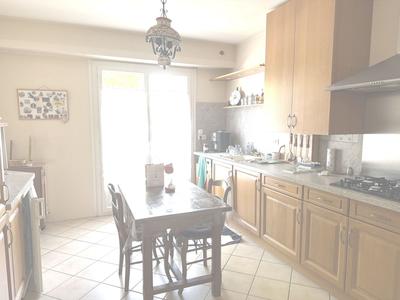 Appartement - 105 m² - 6 pièces