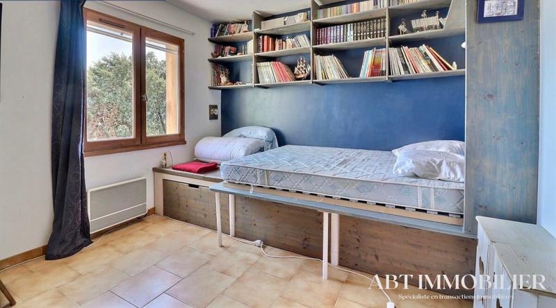 Villa - 240 m² - 5 pièces