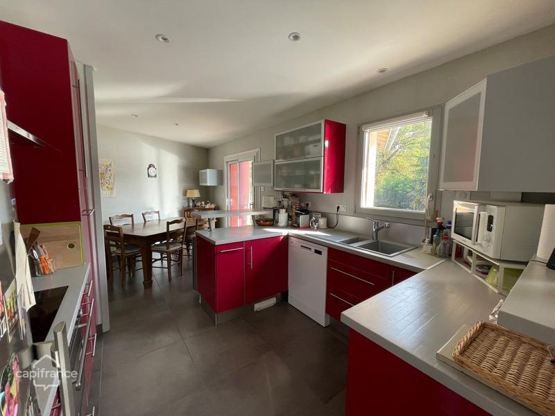 Maison - 182 m² - 7 pièces