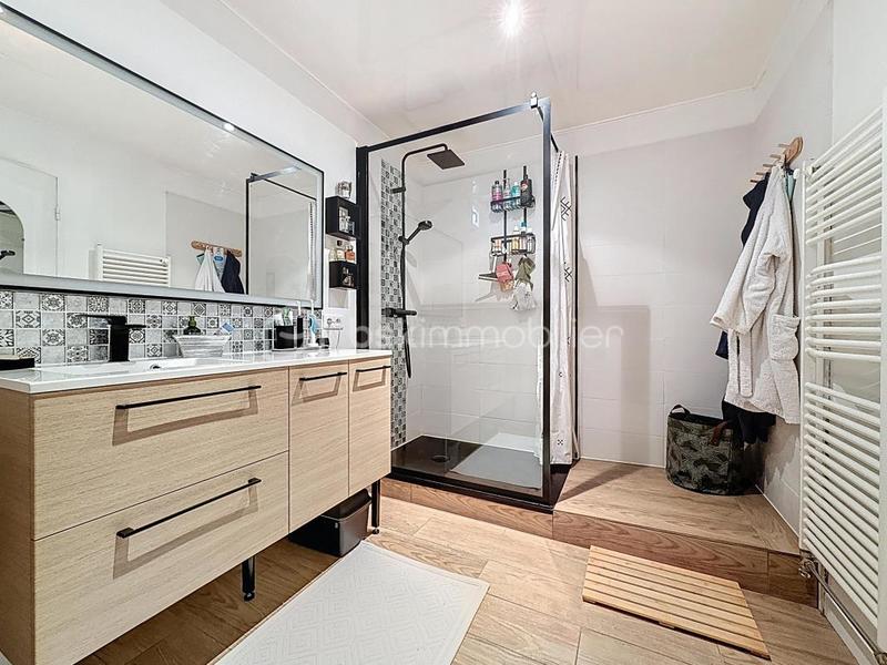 Appartement - 102 m² - 5 pièces