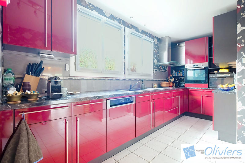 Maison - 147 m² - 6 pièces