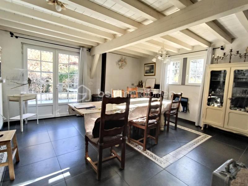 Maison ancienne - 185 m² - 8 pièces