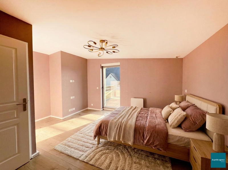 Maison traditionnelle - 142 m² - 6 pièces